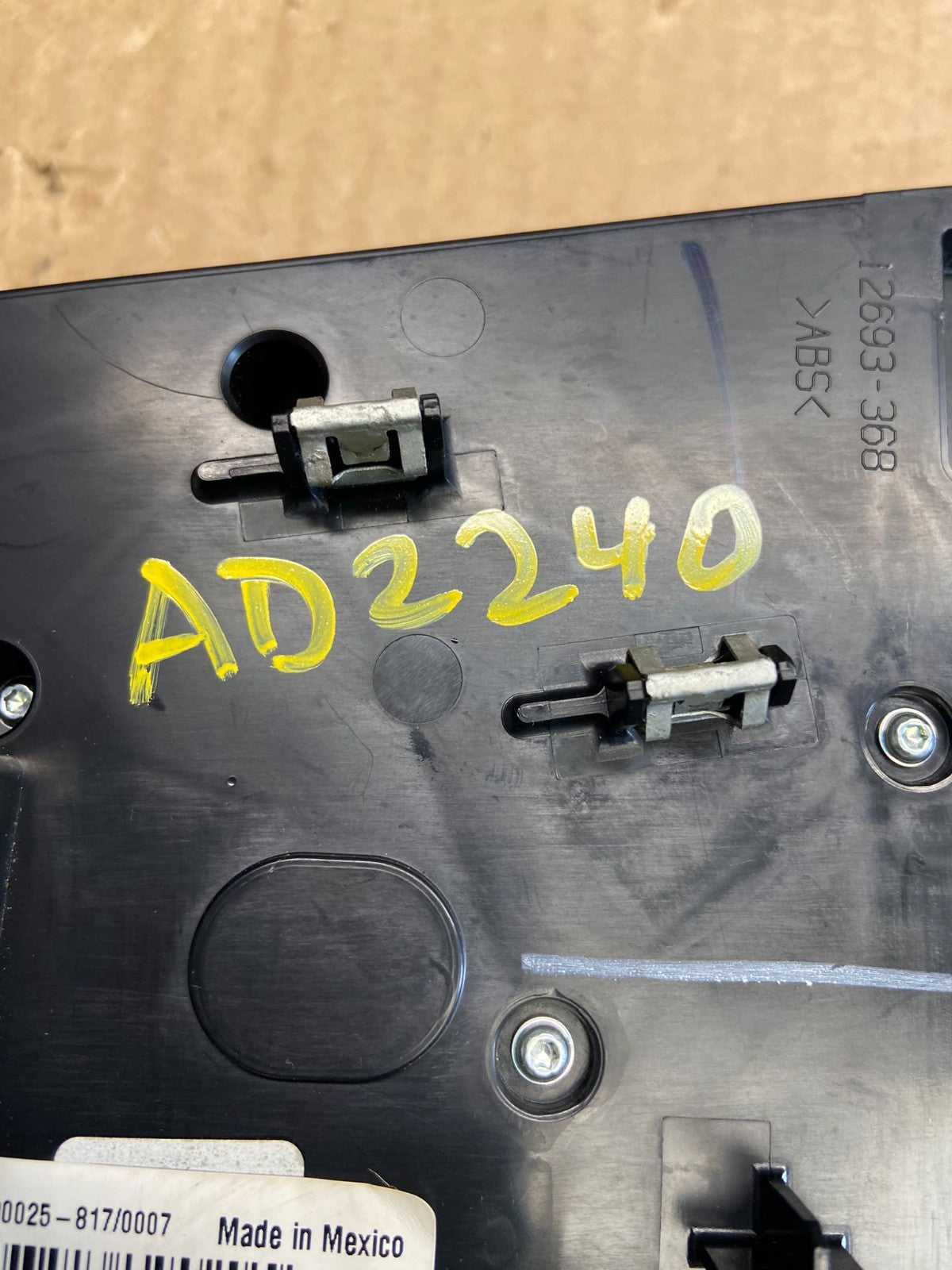 2016-2017 Chevy Equinox Terrain Radio Face Climate Control Panel Bezel ad2240 DG6