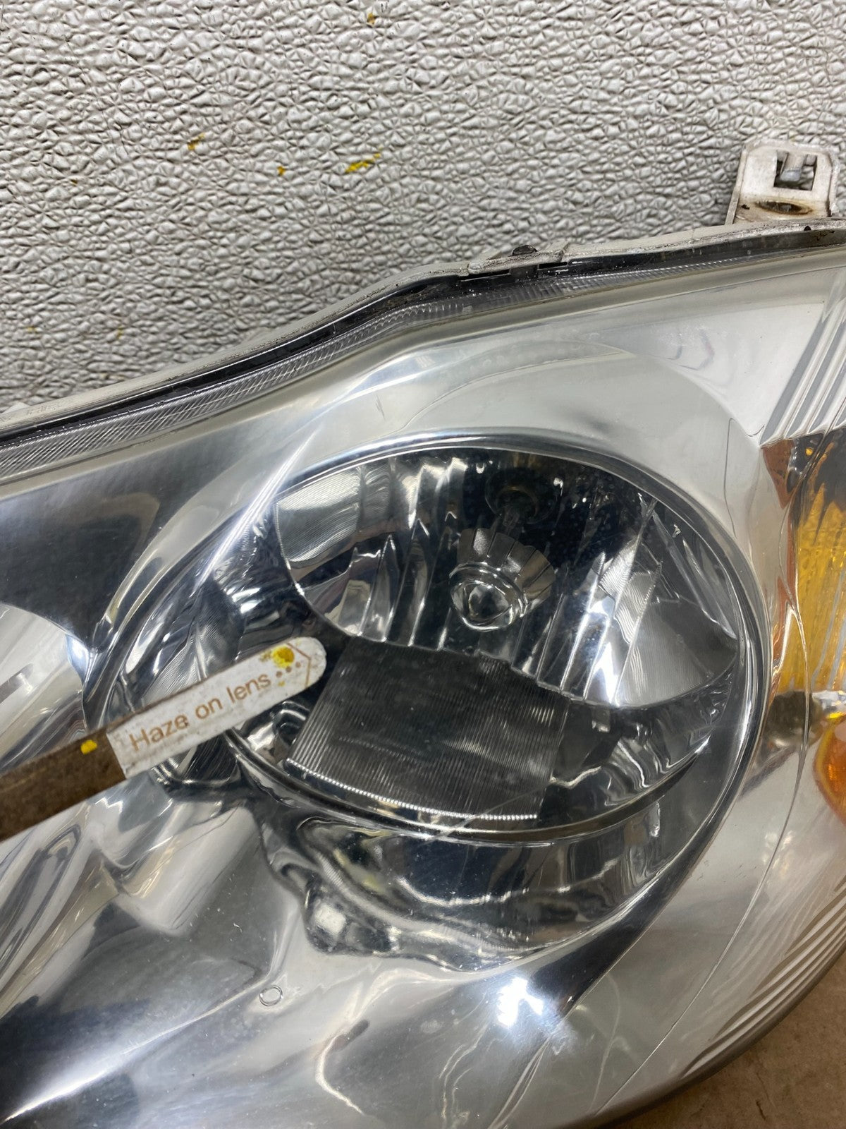 2003 to 2004 Toyota Corolla Left+Right Side Set Headlights W2743 DW3