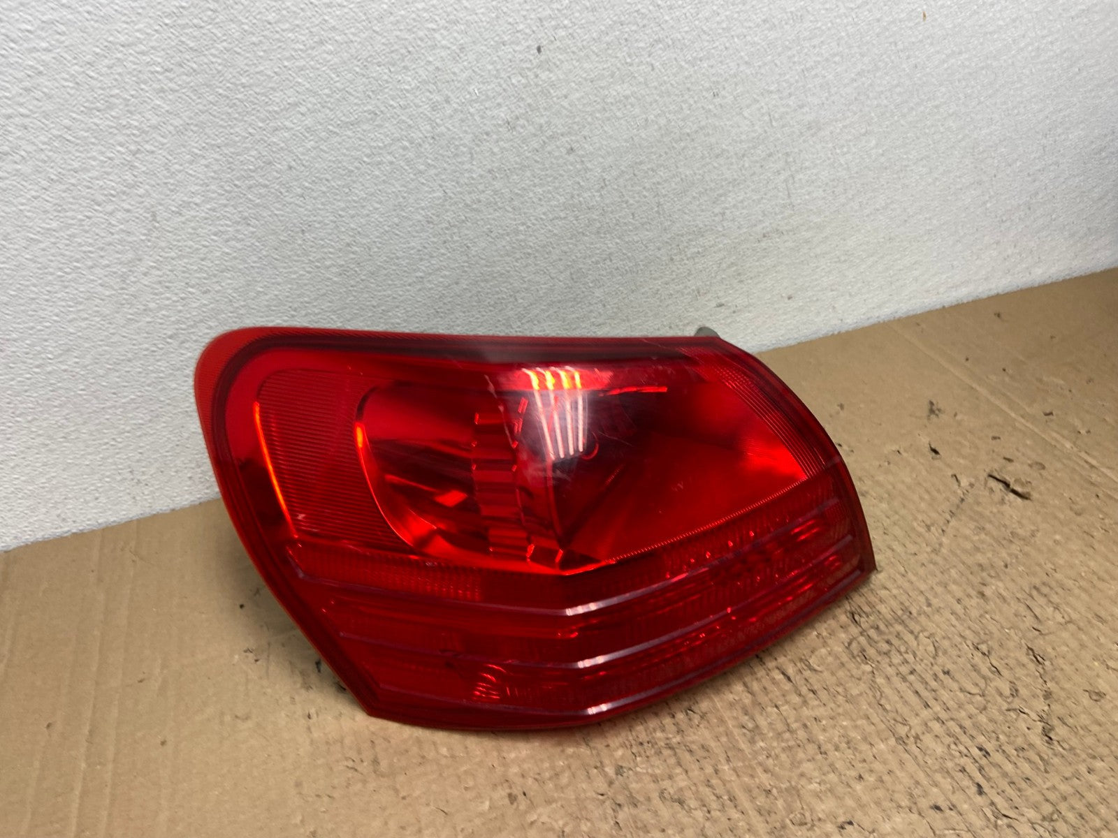2008 to 2015 Nissan Rogue Left Driver Lh Side Tail Light OEM AC4172 LK2