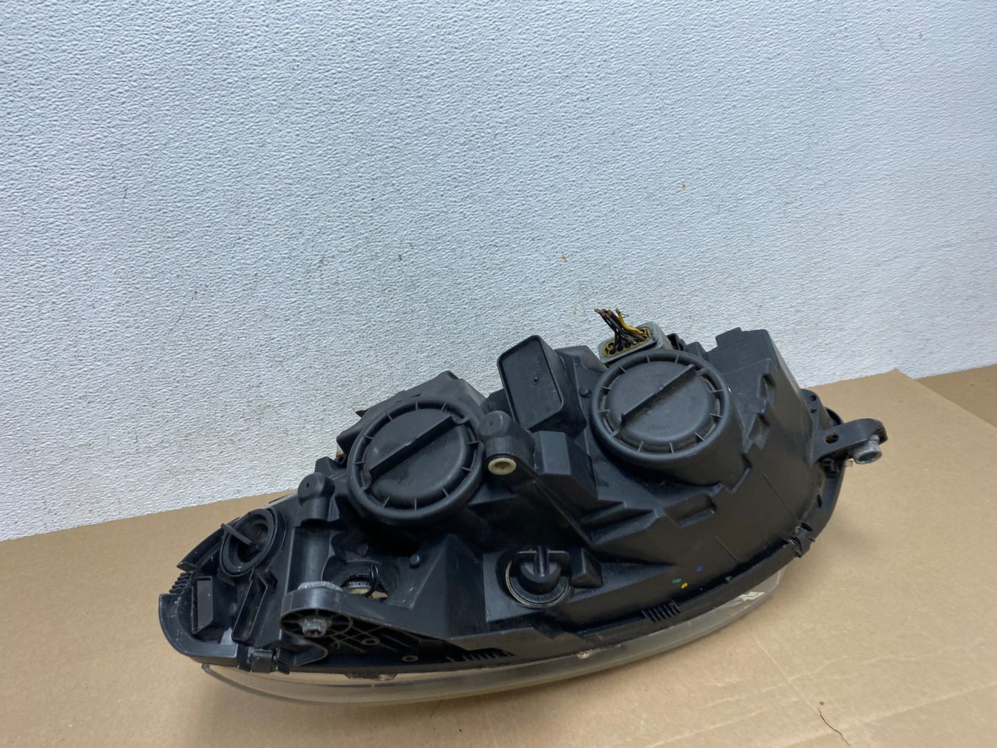 2008 to 2011 Mercedes Benz C-CLASS Right Passenger Side Headlight AE4845 DW4