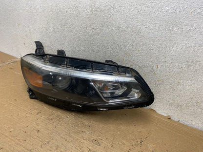 2016 - 2018 Chevrolet Malibu Right Passenger RH Halogen Headlight AH9265 DW2