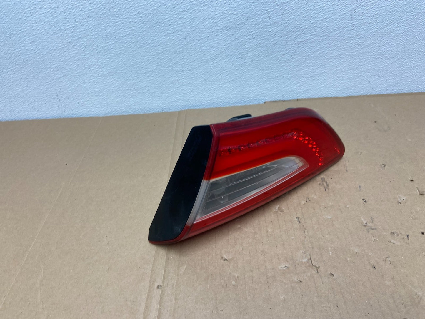 2013 - 2017 Hyundai Elantra GT Right Passenger LED Inner Tail Light OEM AB68052