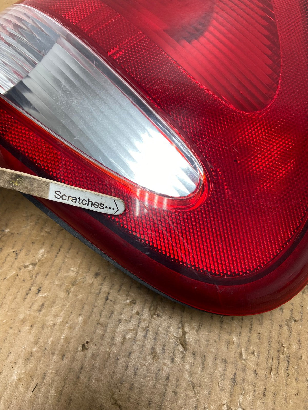 2004 to 2007 Dodge Grand Caravan Left Driver Lh Tail Light AE1337 LK3
