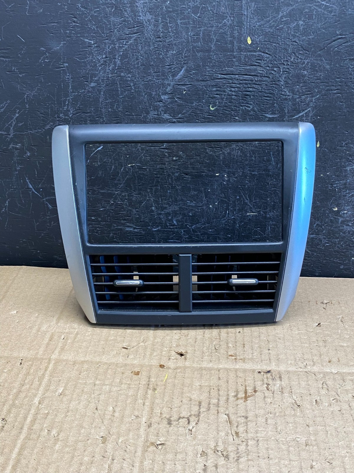 2010 to 2011 Subaru Forester Dash Radio Trim Bezel Center Vent AC9555 DG0