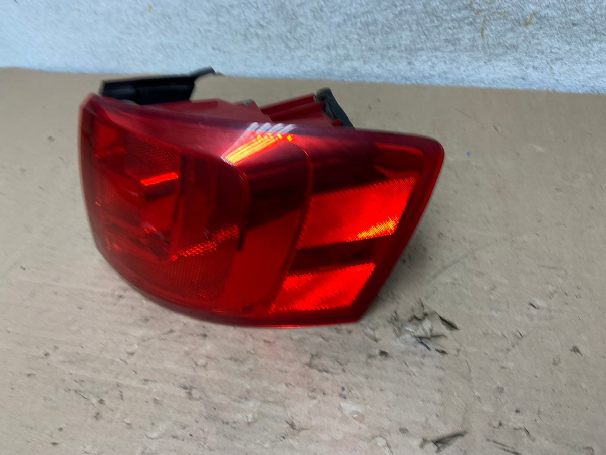 2011 to 2014 Volkswagen Jetta Right Passenger Rh Side Tail Light AI1052 LK1