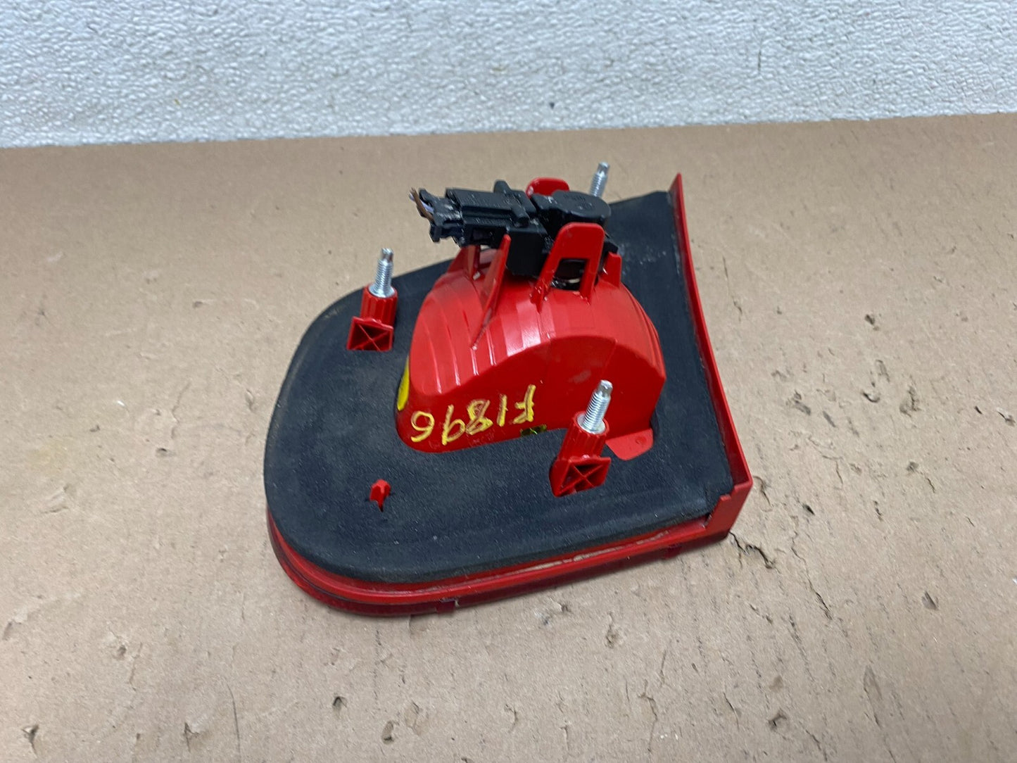 2007 - 2011 Volkswagen Eos Left Driver Tail Light Inner Oem F1896 KC6