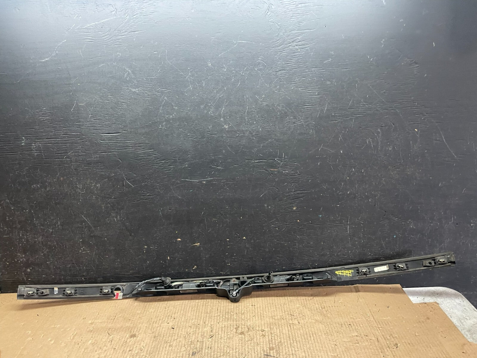 2016  2019 Ford Explorer Interceptor Rear Tailgate Molding With Camera M6136 DG8