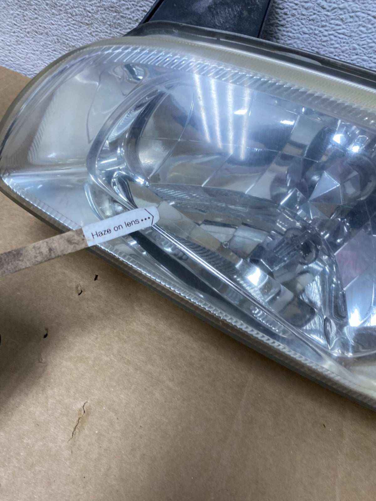 2000 to 2001 Nissan Maxima Left + Right Set Halogen Headlights AF7318 DW6