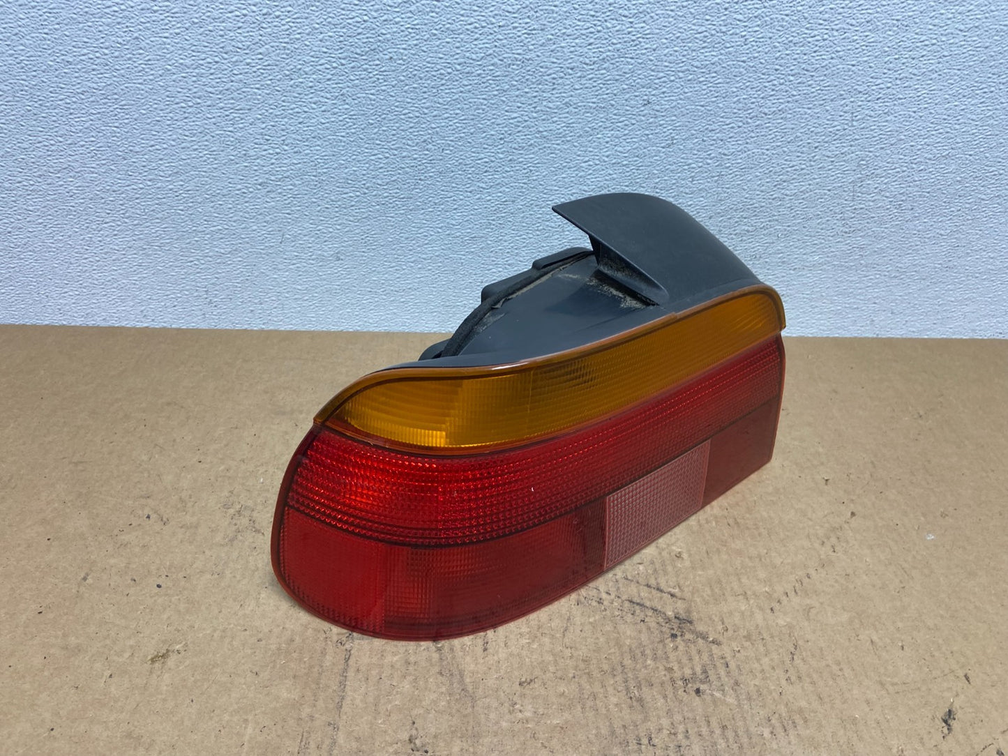 1996-2000 BMW 5-SERIES E39 528i 540i Left Driver Side LH Tail Light Oem AC31862