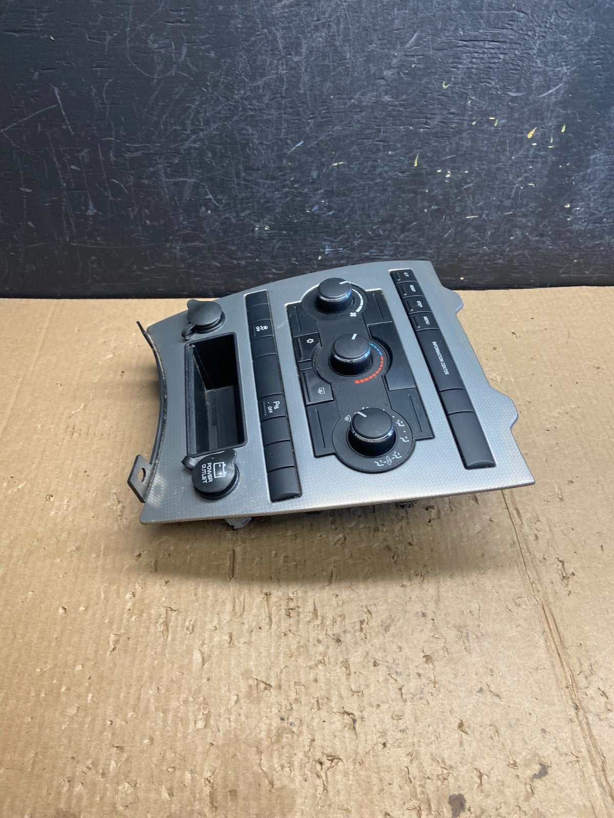 2005 to 2007 Jeep Commander Grand Cherokee A/C Climate Control Bezel AE4280 DG3
