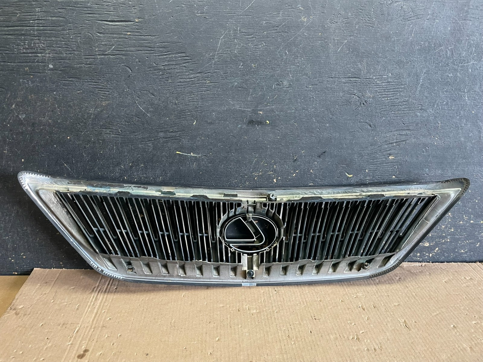 2004-2009 Lexus RX350 RX330 Front Grill Grille OEM aa2222 DG4