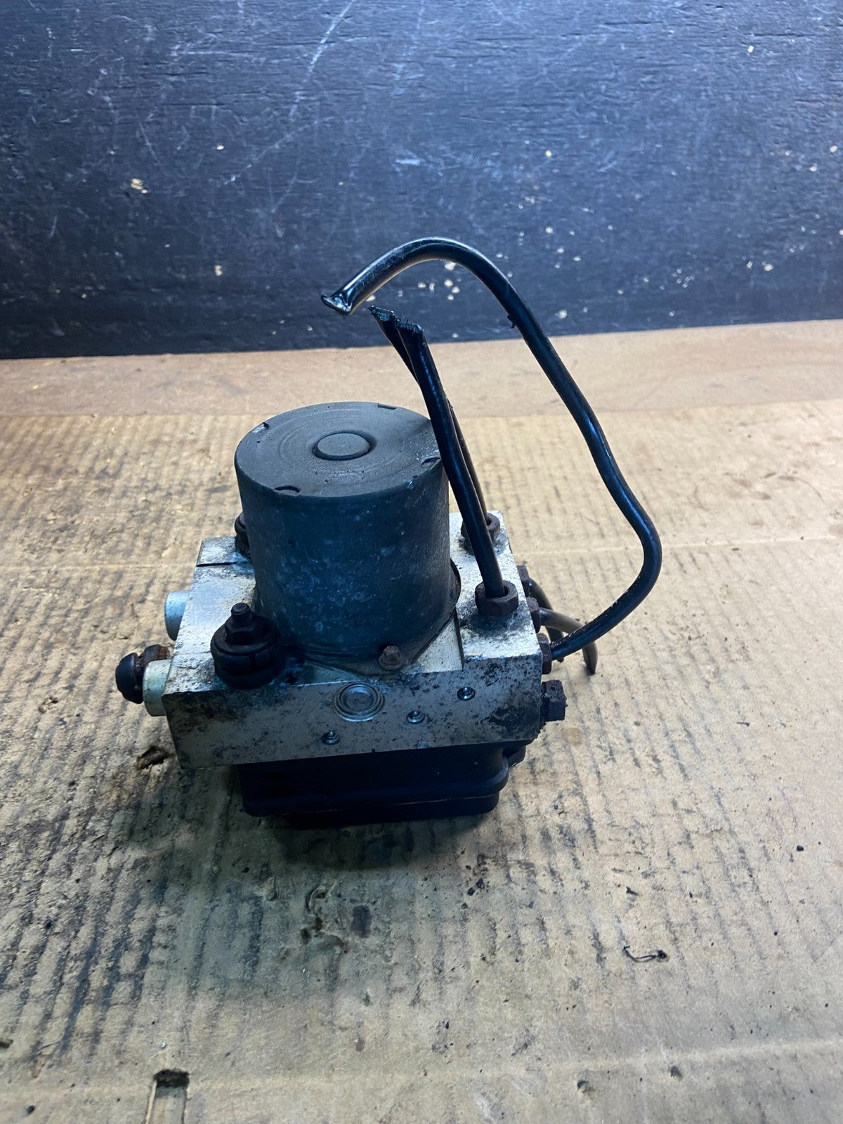 2008 GMC Yukon Chevrolet Tahoe ABS Anti Lock Brake Pump OEM Y4399 DG3
