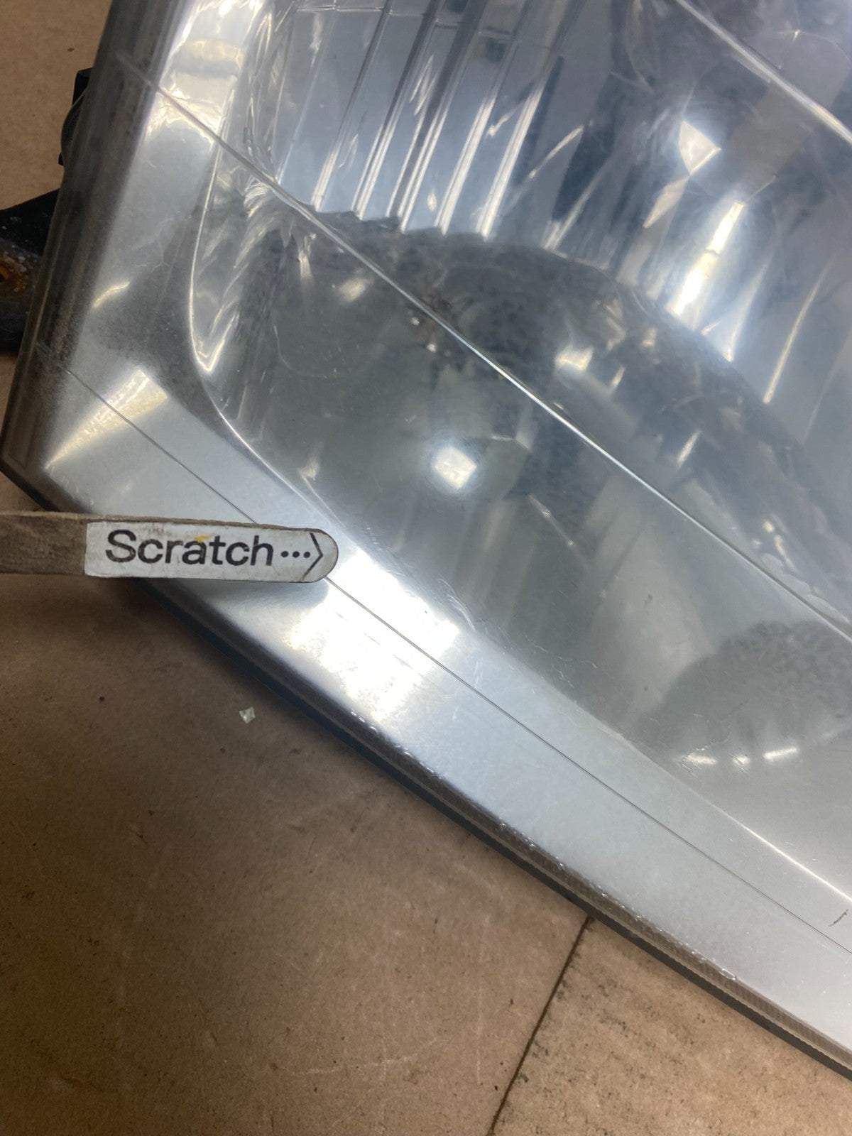 2001 to 2004 Toyota Sequoia Right Passenger RH Side Headlight Halogen P2247 DW6