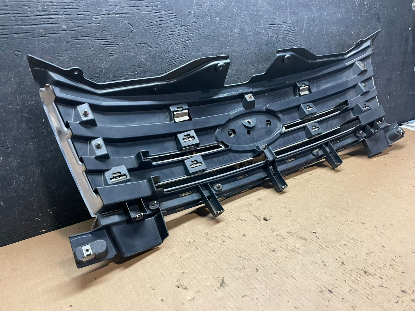 2007 2008 2009 2010 Ford Edge Front Upper Chrome Grill Grille Oem aa2385 DG6