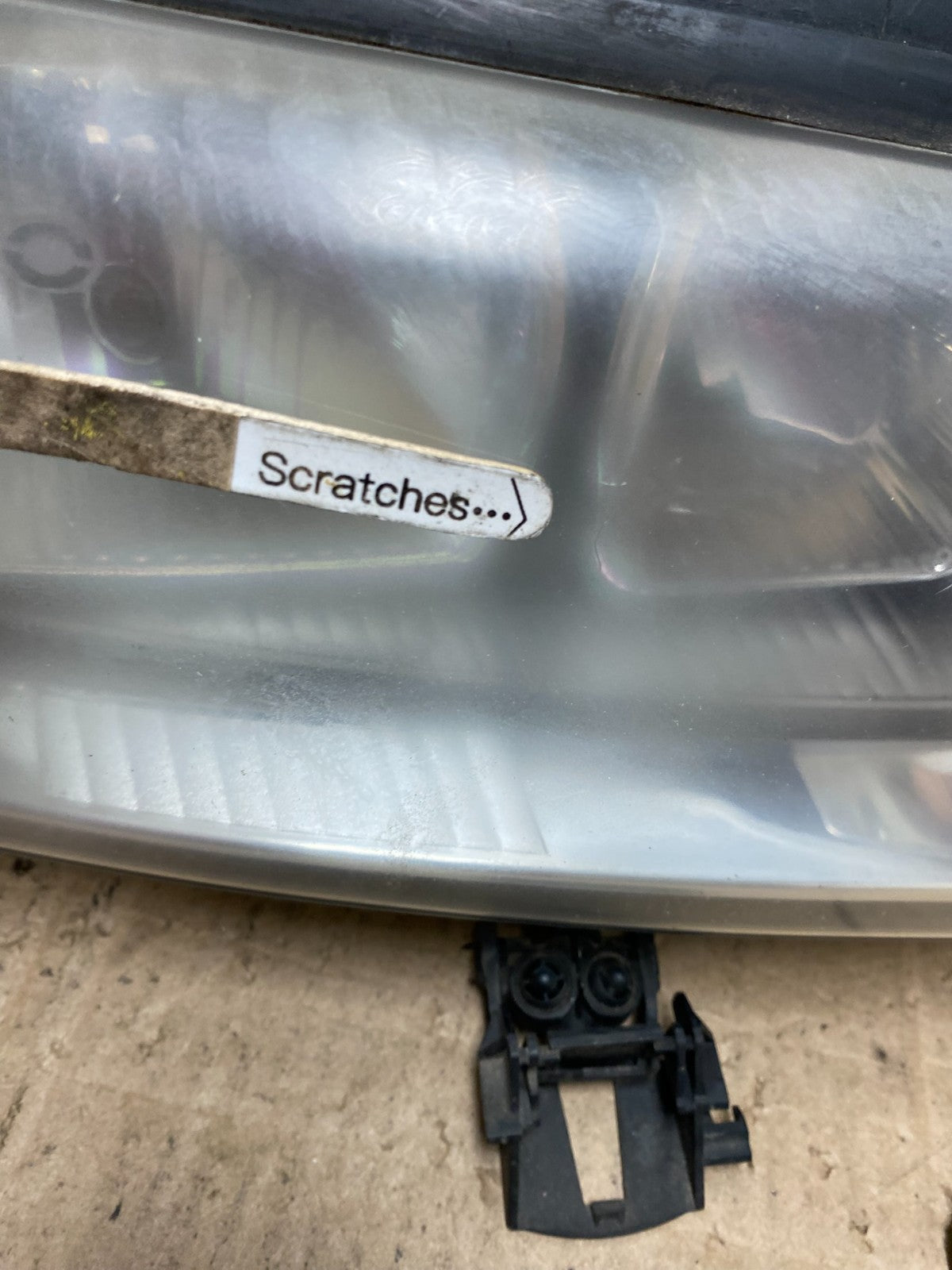 2005 to 2007 Volvo XC70 V70 Passenger Right Passenger RH Headlight AE6603 DW3