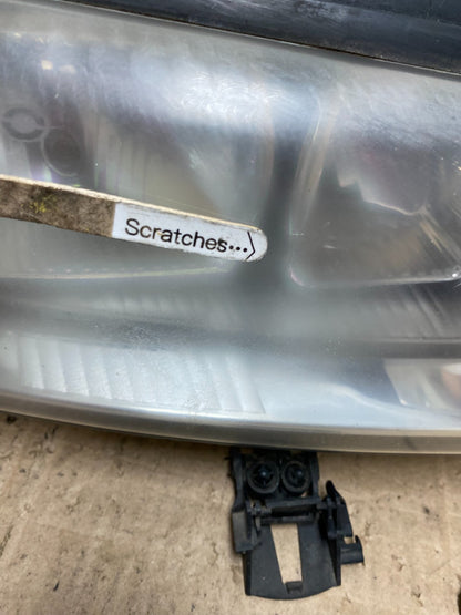2005 to 2007 Volvo XC70 V70 Passenger Right Passenger RH Headlight AE6603 DW3