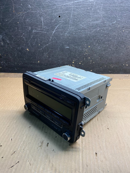 2011 to 2014 Volkswagen Tiguan Radio AM/FM CD Player OEM Y3650 DG2