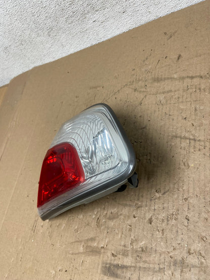 2013 to 2016 Nissan Pathfinder Right Passenger Inner Tail light AD7831 LK2