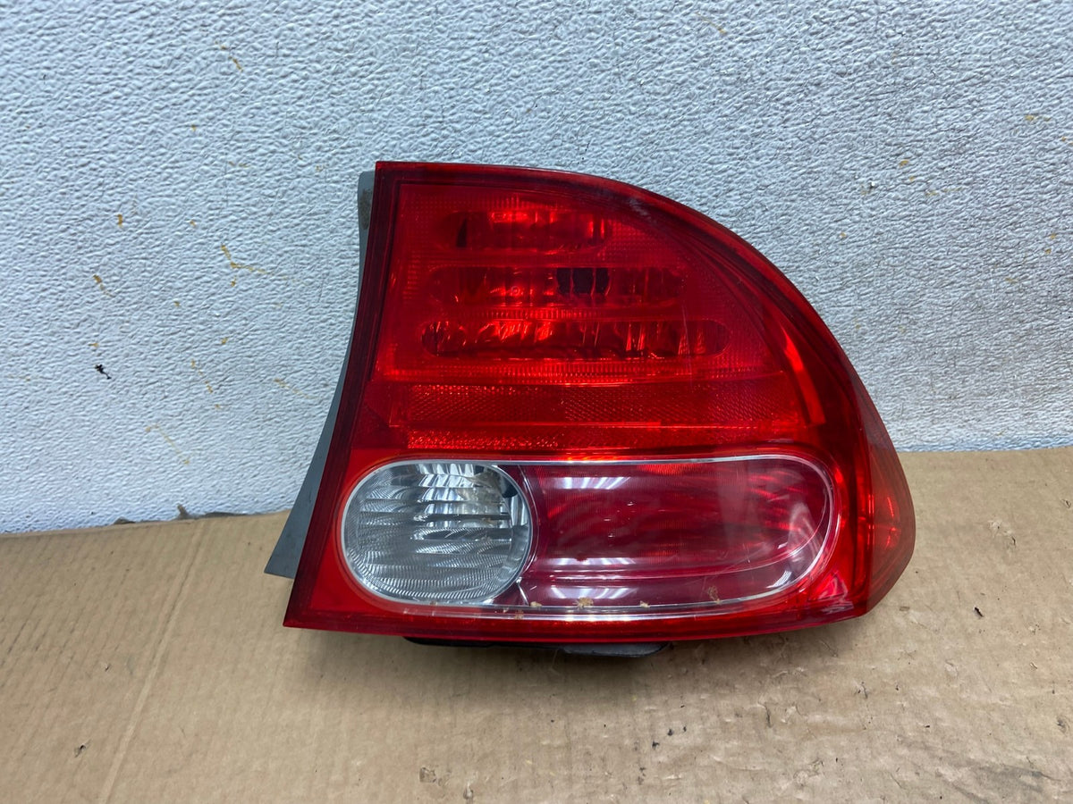 2006 2007 2008 Honda Civic Right Passenger Rh Side Tail Light AI8260 LK0