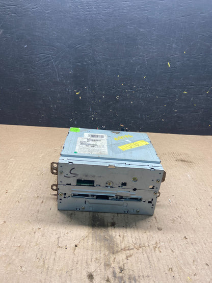 2004 2005 Nissan Armada QX56 Radio Stereo Audio CD Player Receiver Q9176  DG0
