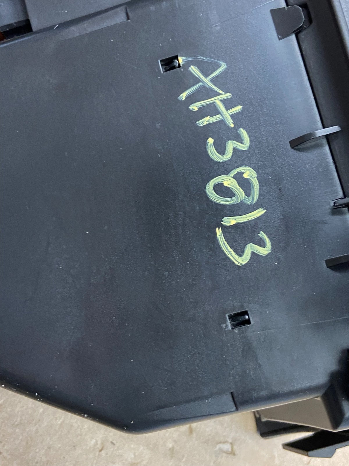 2007-2009 Suzuki XL7 XL-7 Center Radio Dash Trim Air Vent Bezel AH3813 DG6