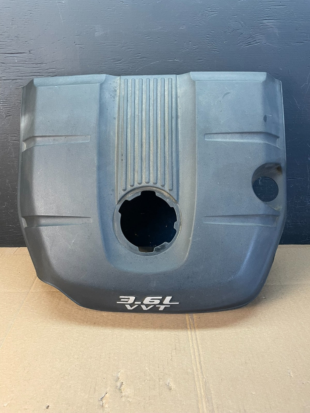 2012 to 2014 Jeep grand Cherokee 3.6L Engine Cover OEM AC2154 DG0