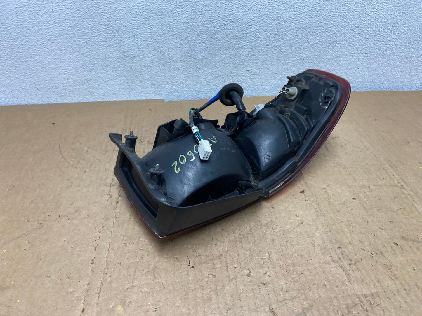 1995 - 1996 Toyota Camry Sedan Right Passenger Tail Light Lamp AD0602 LK7