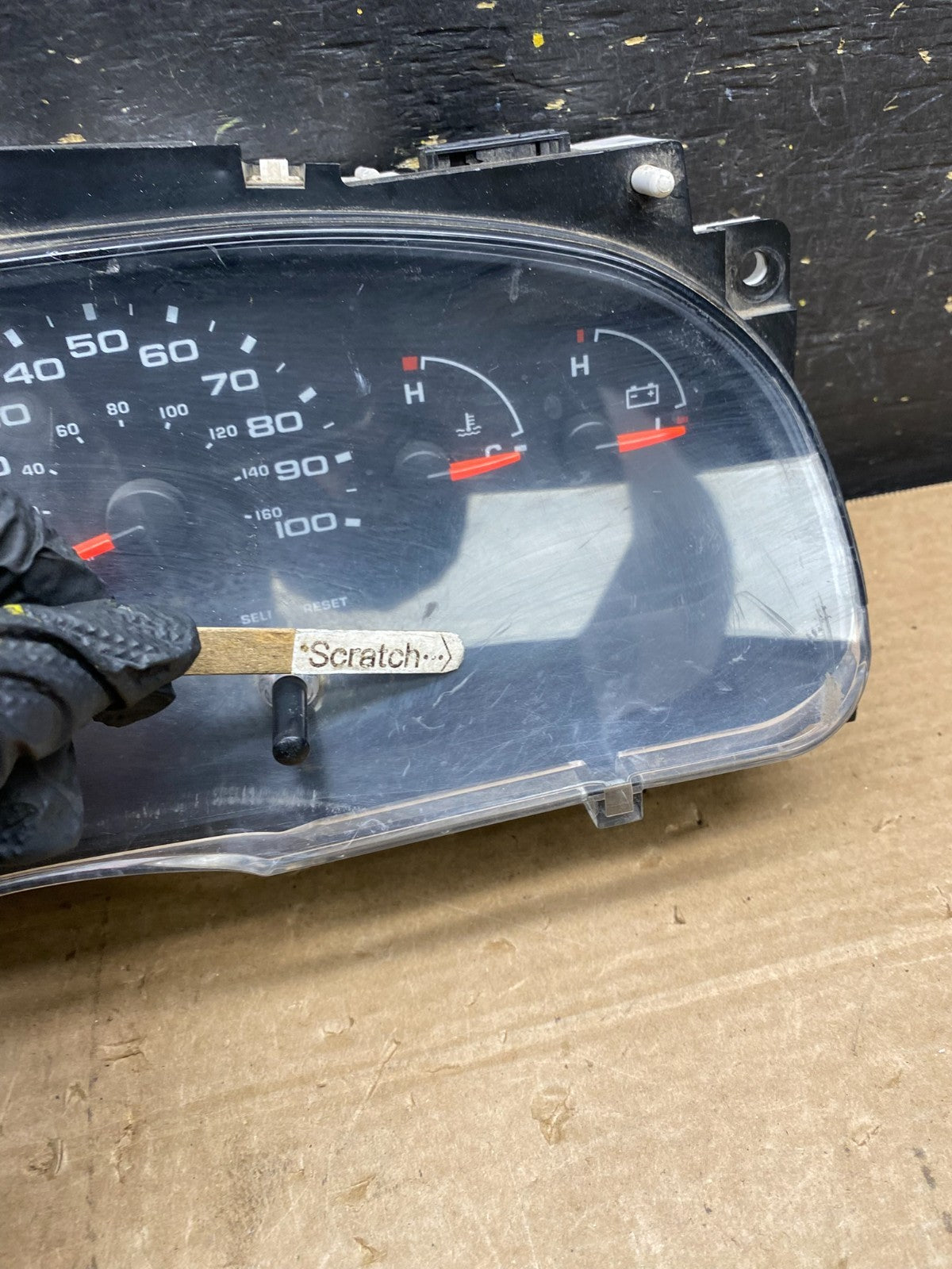2006 Ford E350 Gauge Speedometer Cluster OEM W9696  DG1