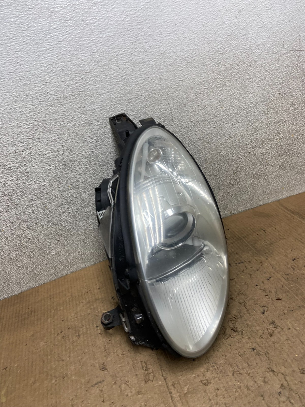 Halogen 2006 2010 Mercedes W251 R-Class Left Driver LH Headlight OEM AA8556 DW2