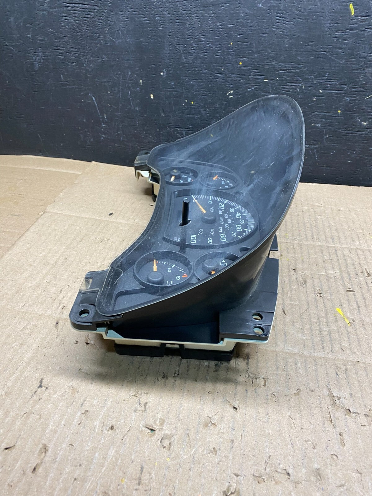 2004 to 2007 Chevrolet Express Speedometer Cluster Gauge L6768 DG12