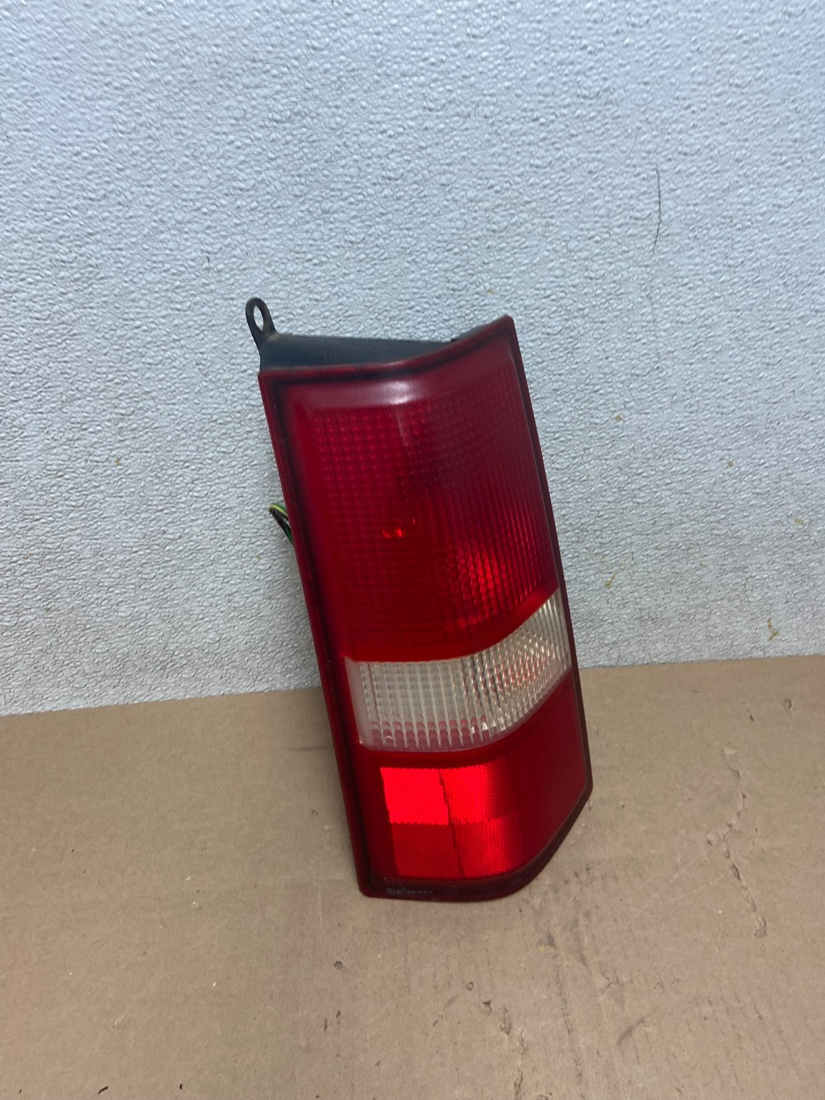 2003 to 2017 Chevrolet Express 1500 Left Driver Side Tail Light Oem R4989 DW2