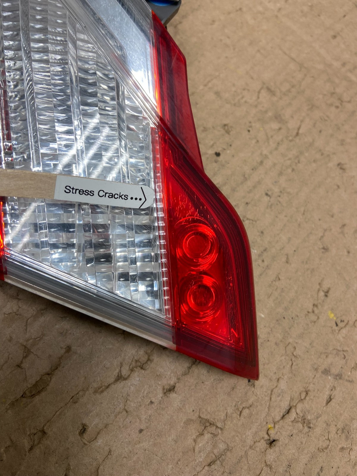 2011 2012 2013 Infiniti M37 M56 Right Passenger RH Inner Tail Light Y2881 DW3