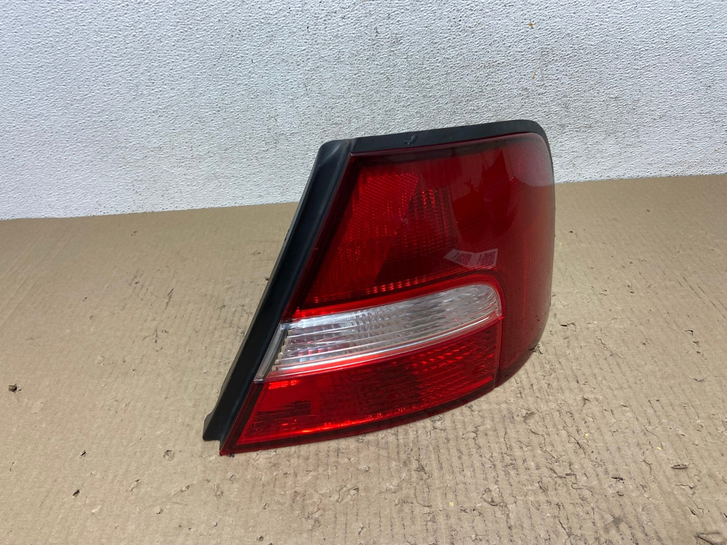 2000 to 2001 Nissan Altima Tail Light Right Passenger Rh Side AF2978 LK2