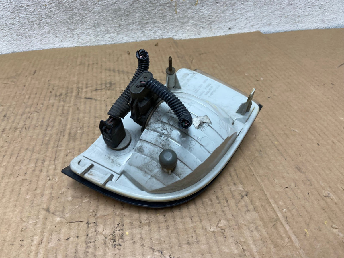 2001 - 2002 Nissan Quest Front Right Passenger RH Side Turn Signal AI6702 LK6