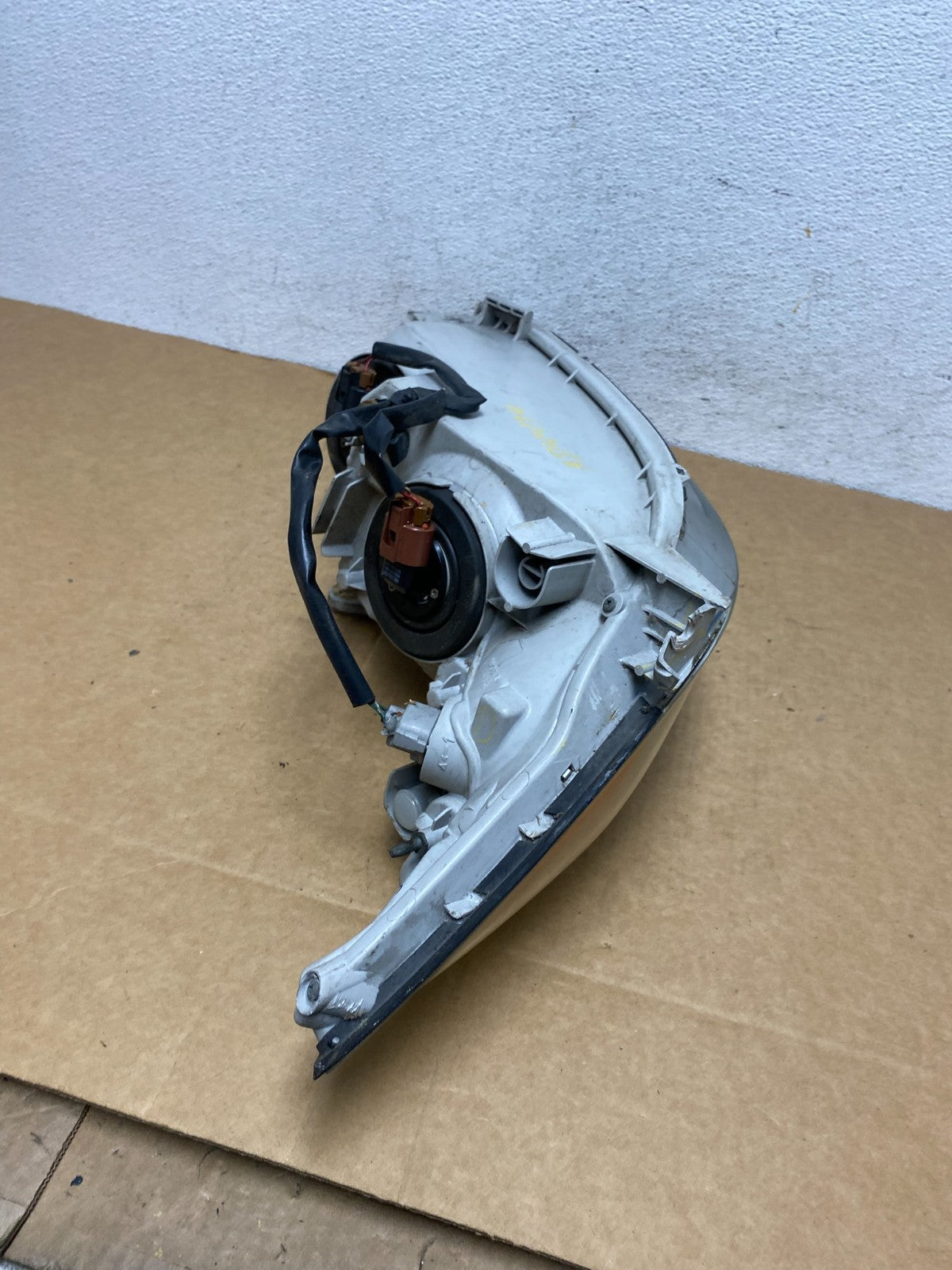 2002 2003 2004 Toyota Camry Left Driver Lh Side Halogen Headlight AD4474 DW8