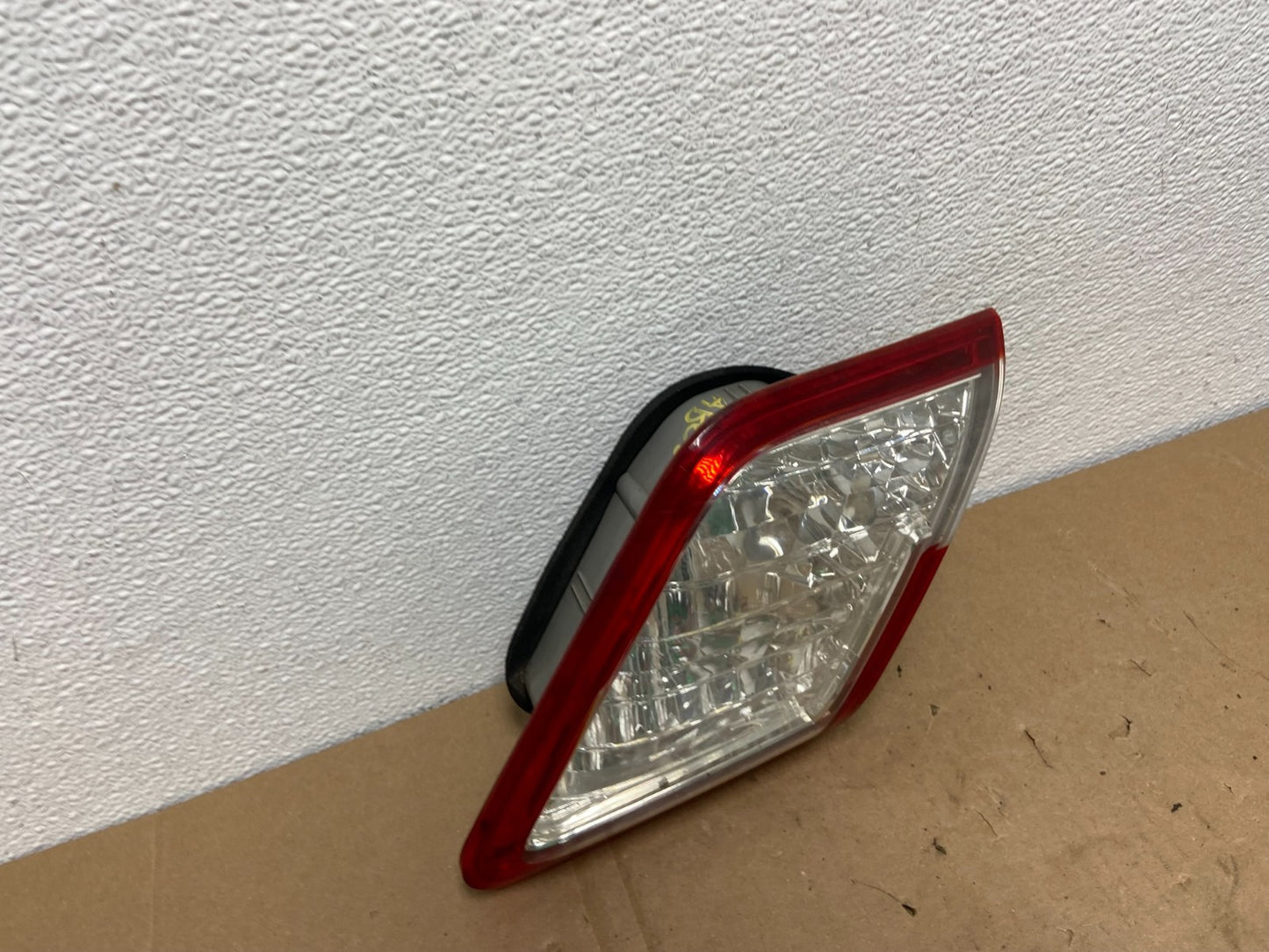 2007-2009 Toyota Camry Hybrid Right Passenger Side Inner Tail Light Oem AB68202