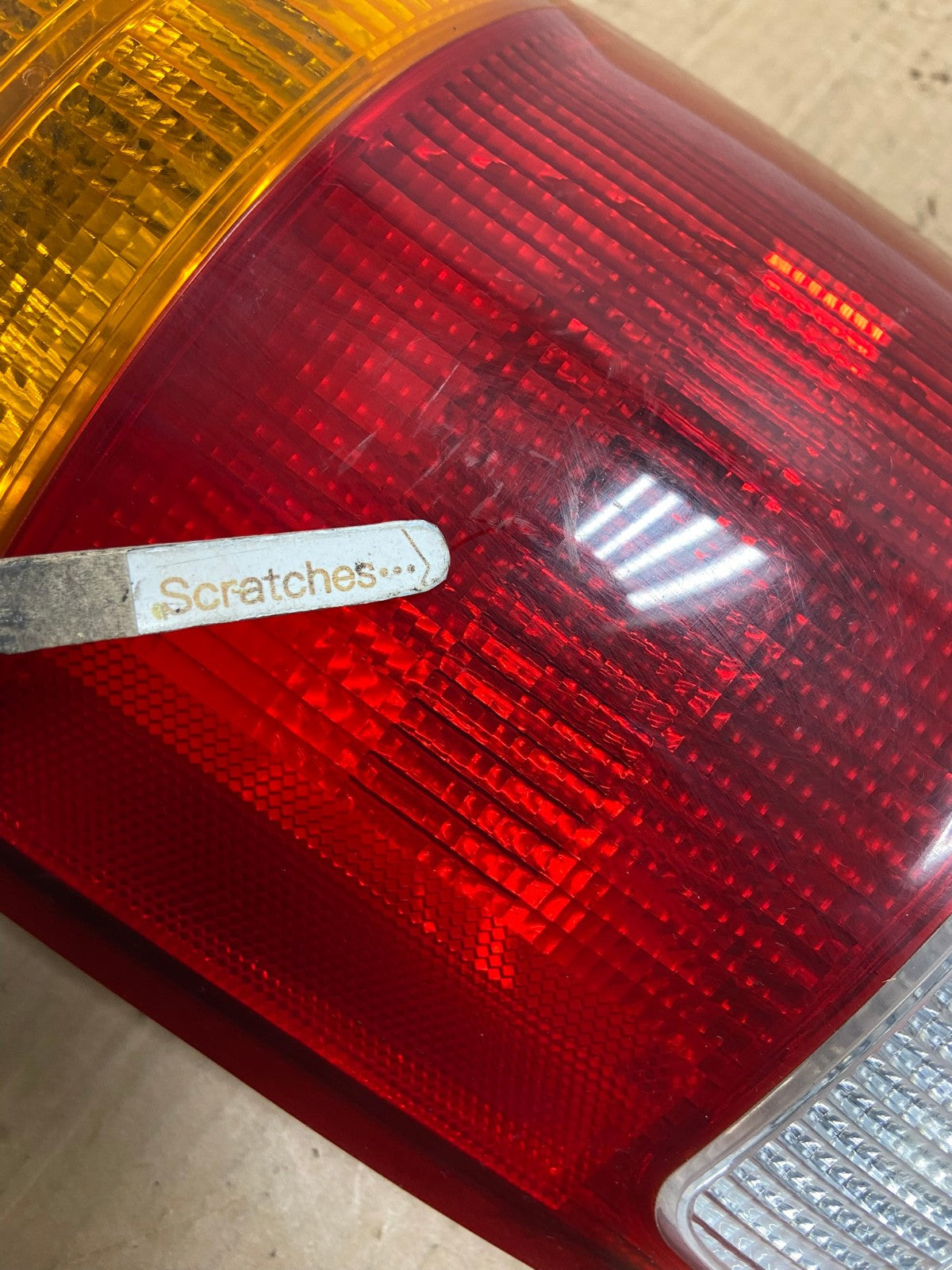 1998 to 2001 Ford Explorer Right Passenger Side Tail light AI5543 LK3