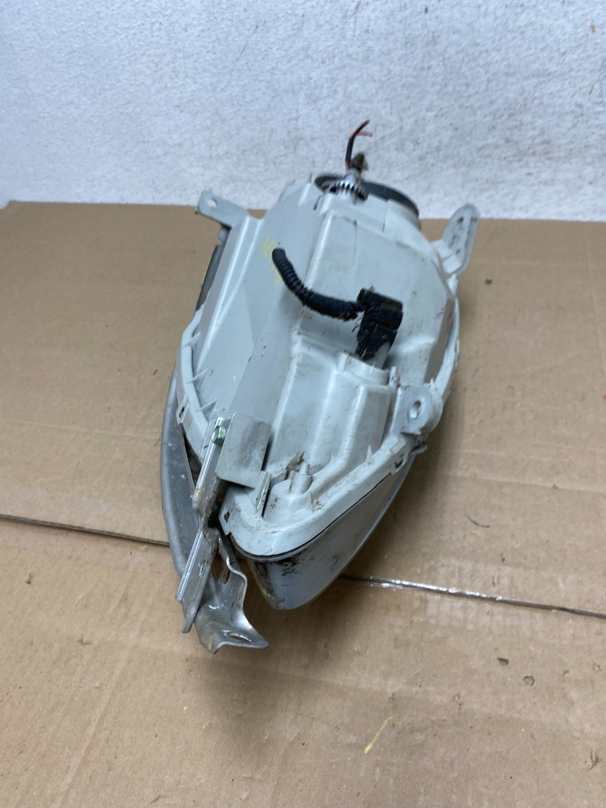 2000 - 2006 Honda Insight Left Driver LH Halogen Headlight AE4948 DG6