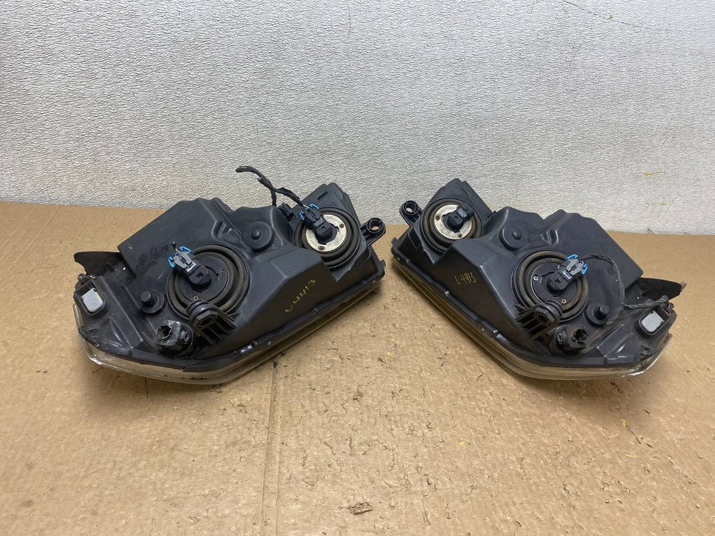 2008 to 2014 Dodge Avenger Left+Right Side Set Halogen Headlights V4413 DW9