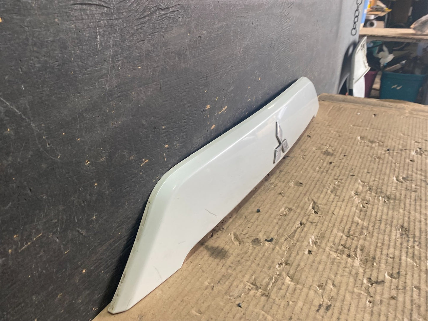 2007 to 2013 Mitsubishi Outlander Rear Hatch Tailgate Trim Molding OEM S5642 DG2