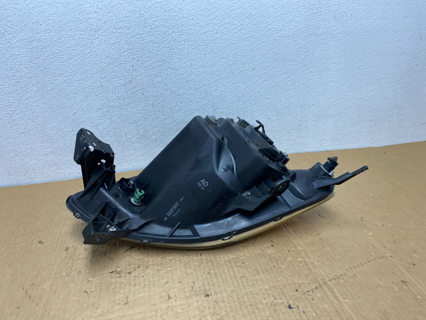 2002 to 2004 Honda Crv Cr-v Left Driver Halogen Headlight AC8329 DW4