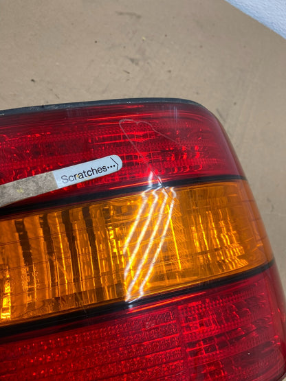 1998 1999 2000 Lexus LS400 Right Passenger RH Side Tail Light AB6352 DW3