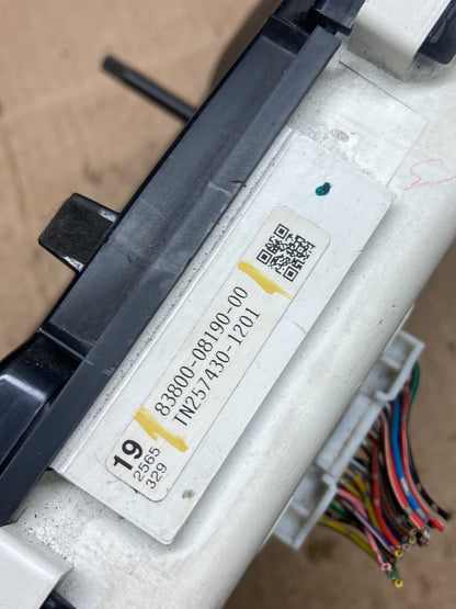 2006  Toyota Sienna Speedometer Cluster Gauge OEM Z1608 DG6