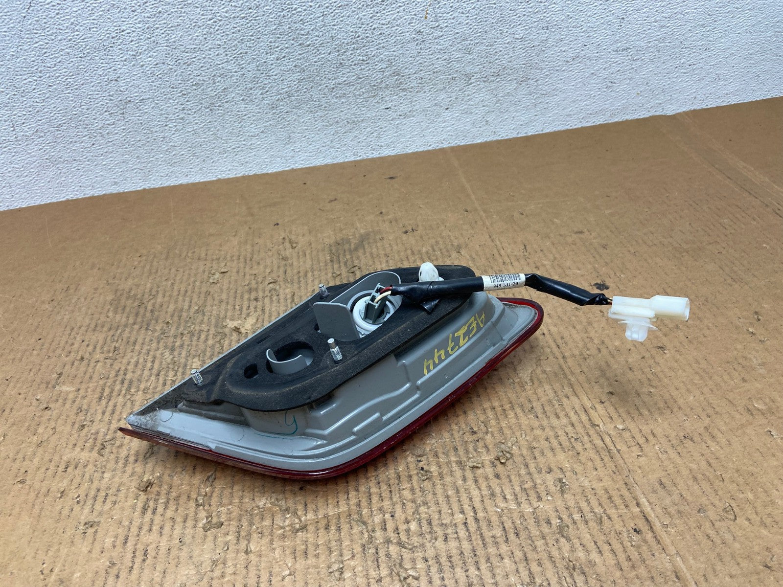 2010 - 2011 Toyota Camry Left Driver LH Side Inner Tail Light AE2744 LK4
