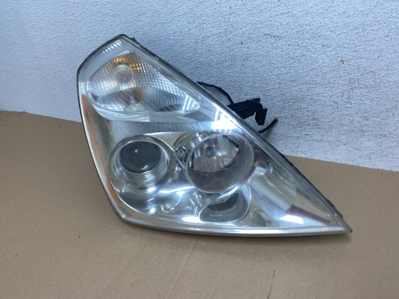 2008-2012 Kia Sedona Right Passenger RH Side Headlight Halogen AE7139 DW1