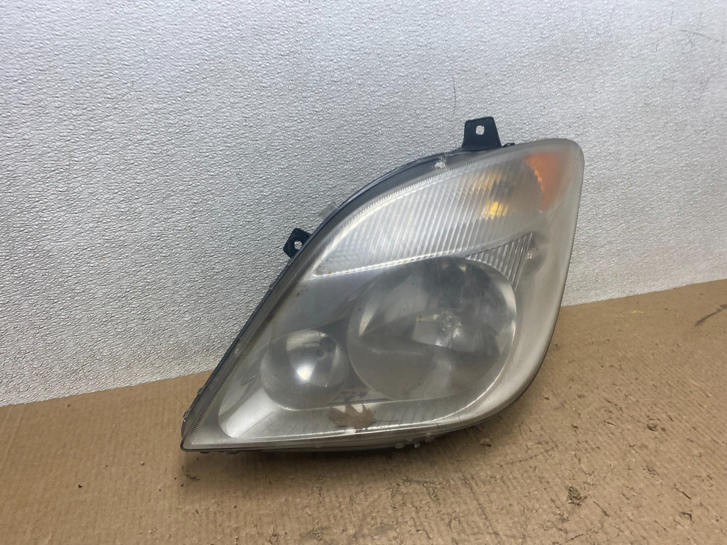2007 to 2013 Mercedes Sprinter Headlight Left Driver Side Halogen Oem W7634 DW2