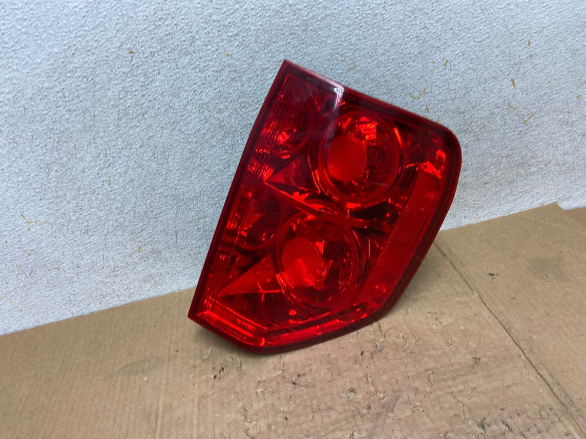 2003 2004 2005 Honda Pilot Right Passenger RH Side Tail Light AI5618 LK0