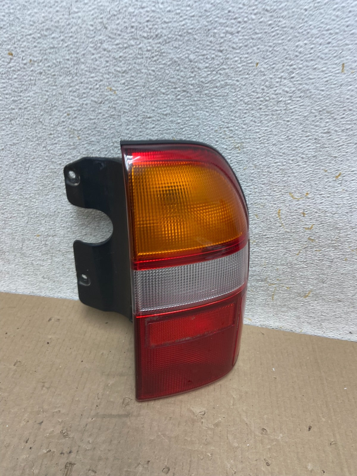 1999 to 2003 Suzuki XL-7 Vitara Right Passenger RH Side Tail Light AI9647 LK2