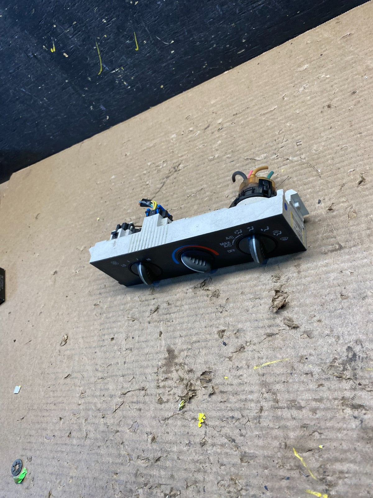 2001 - 2007 GMC Chevrolet Express 1500 Climate Control A/C S8911 DG1