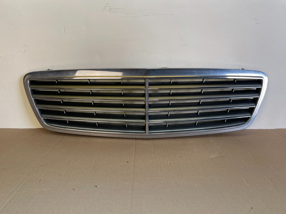 2005-2007 Mercedes W203 C230 C320 C350 Front Upper Grill Grille AH6460 DG0